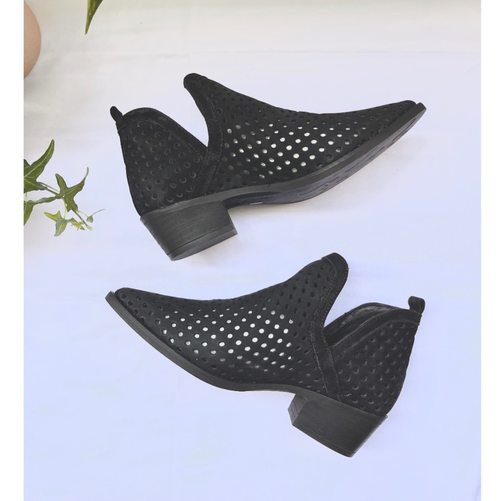 STEVE MADDEN | Leather Perforated Ankle Boots